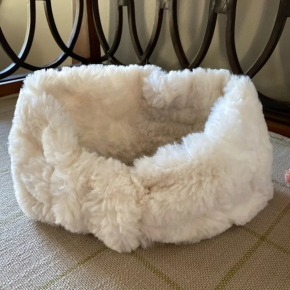 NWOT Anthropologie Roxy Faux Fur Ear Warmer